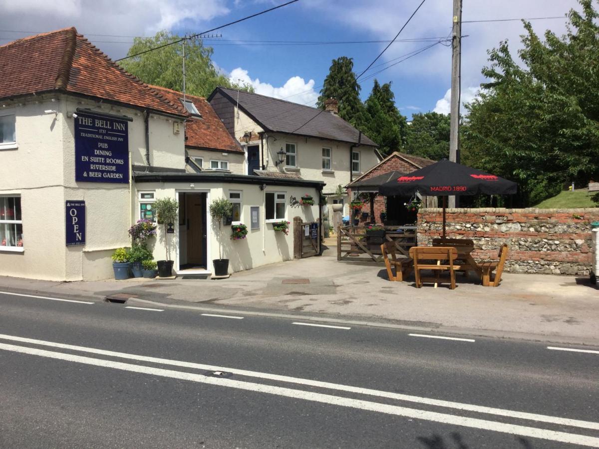 The Bell Inn Солсбъри Екстериор снимка