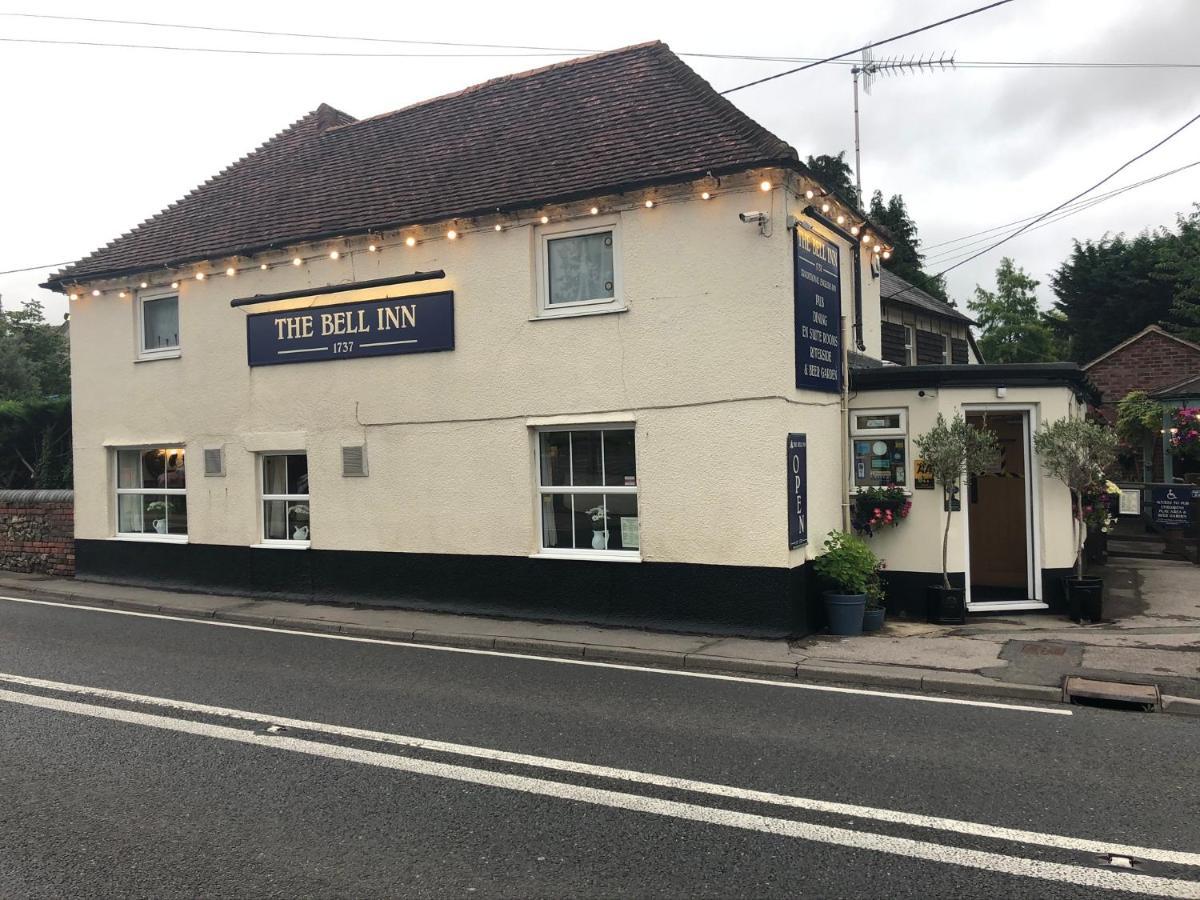 The Bell Inn Солсбъри Екстериор снимка